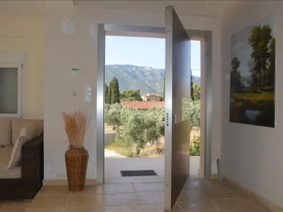 4-bedroom Maisonette In Loutraki-perachora, Greece (330 M²)