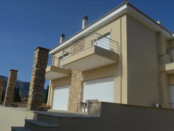 4-bedroom Maisonette In Loutraki-perachora, Greece (330 M²)