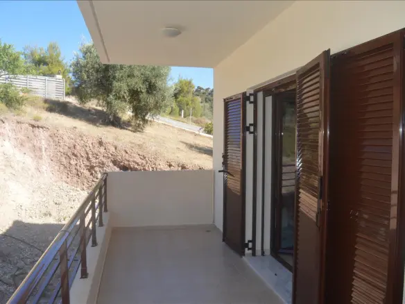 5-bedroom Detached House In Loutraki-perachora, Greece (270 M²)