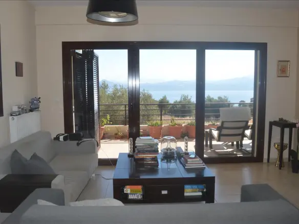 5-bedroom Detached House In Loutraki-perachora, Greece (270 M²)