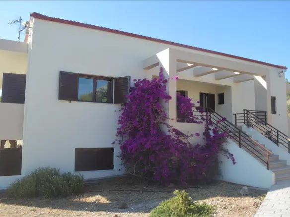 5-bedroom Detached House In Loutraki-perachora, Greece (270 M²)