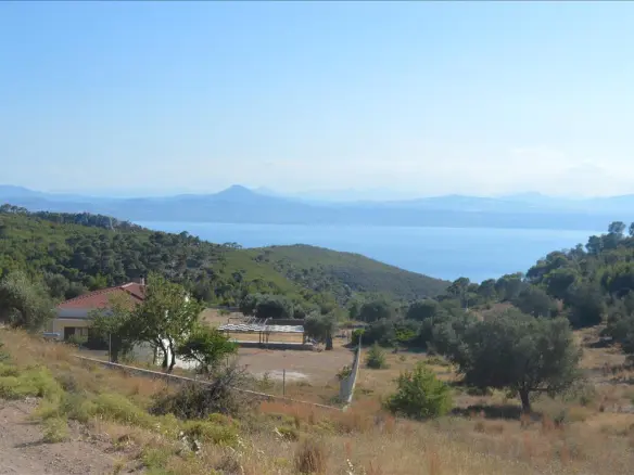 5-bedroom Detached House In Loutraki-perachora, Greece (270 M²)