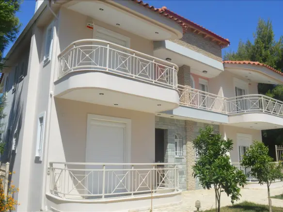4-bedroom Maisonette In Xilokastro, Greece (162 M²)