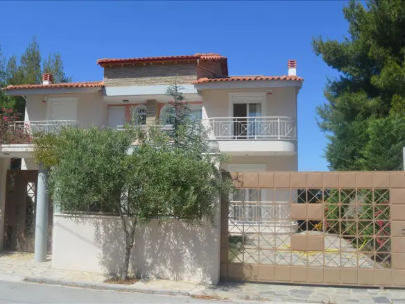 4-bedroom Maisonette In Xilokastro, Greece (162 M²)