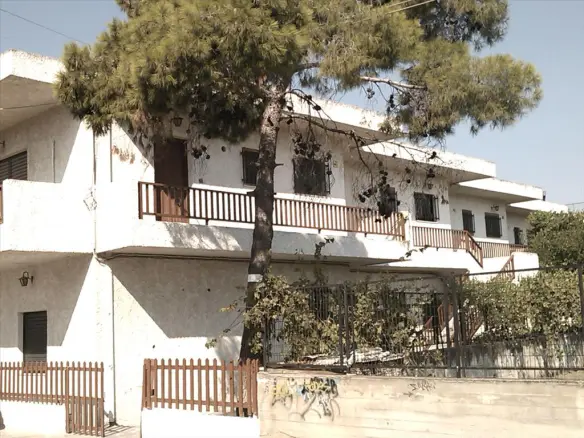 Complex In Amarinthos, Greece (384 M²)