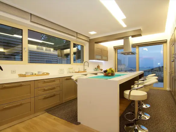 9-bedroom Villa In Anavissos, Greece (770 M²)