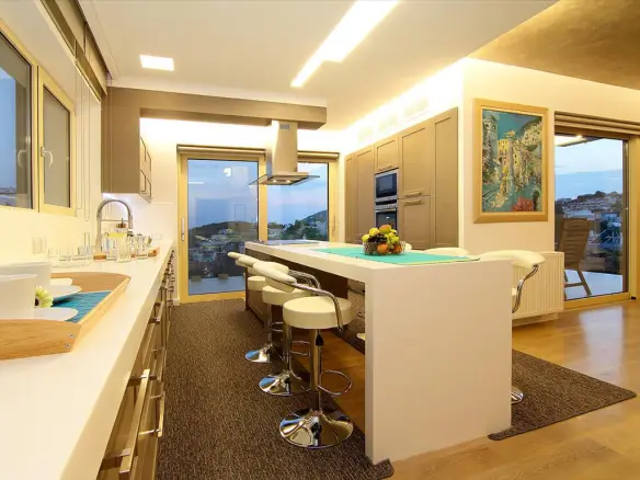 9-bedroom Villa In Anavissos, Greece (770 M²)