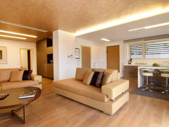 9-bedroom Villa In Anavissos, Greece (770 M²)