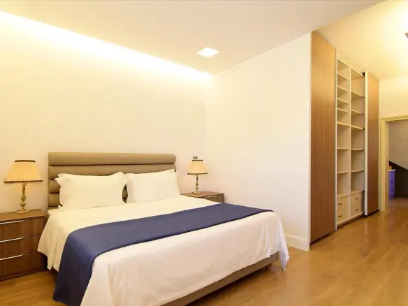 9-bedroom Villa In Anavissos, Greece (770 M²)