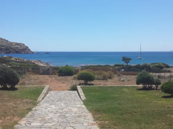 Detached House In Lavrio, Greece (220 M²)