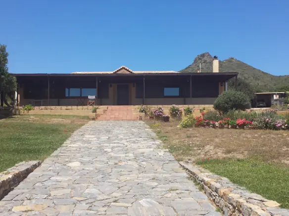 Detached House In Lavrio, Greece (220 M²)
