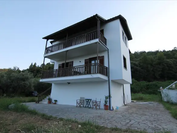 3-bedroom Detached House In Aristotle, Greece (210 M²)