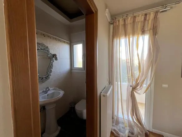 3-bedroom Detached House In Xilokastro, Greece (285 M²)