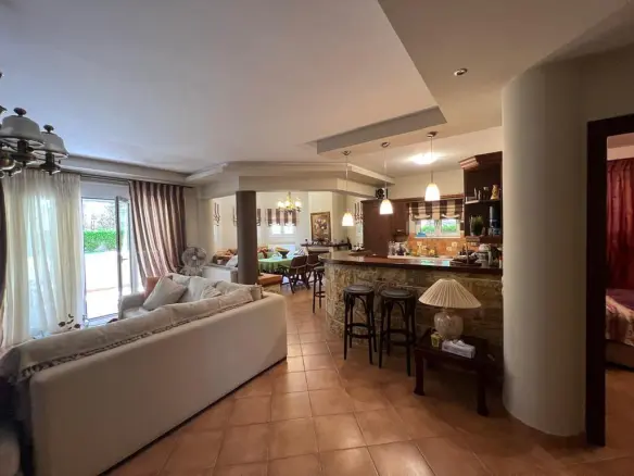 3-bedroom Detached House In Xilokastro, Greece (285 M²)