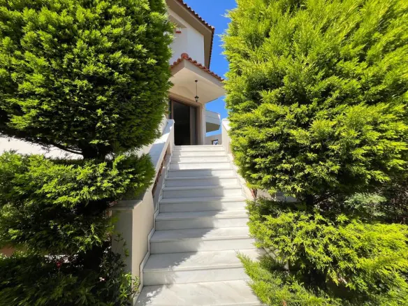 3-bedroom Detached House In Xilokastro, Greece (285 M²)