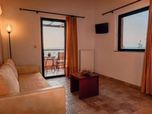 Hotel In Avlona, Greece (2.500 M²)