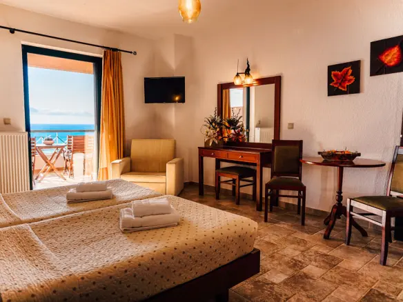 Hotel In Avlona, Greece (2.500 M²)