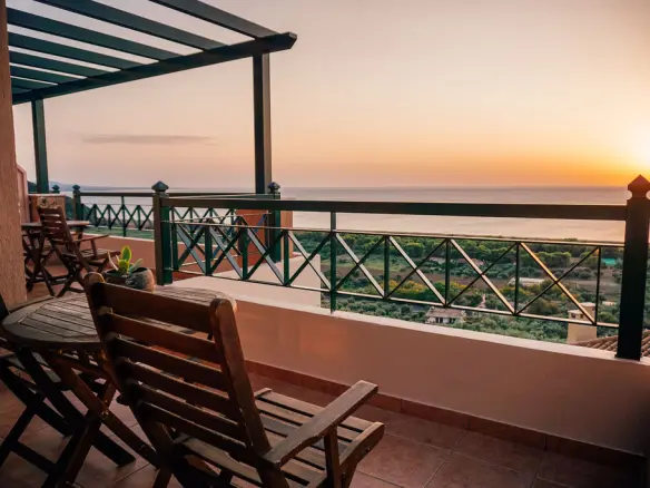 Hotel In Avlona, Greece (2.500 M²)