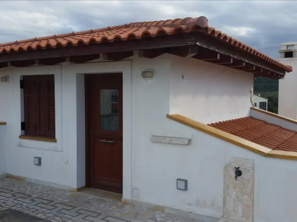 6-bedroom Detached House In Anthidonos, Greece (420 M²)