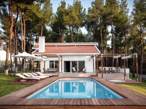 5-bedroom Villa In Kassandra, Greece (330 M²)