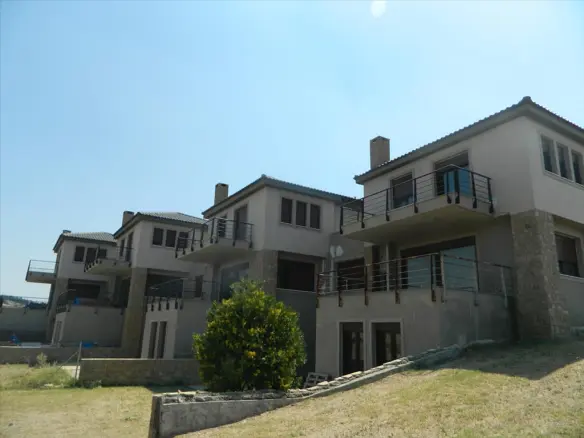 Detached House In Thermaikos, Greece (200 M²)