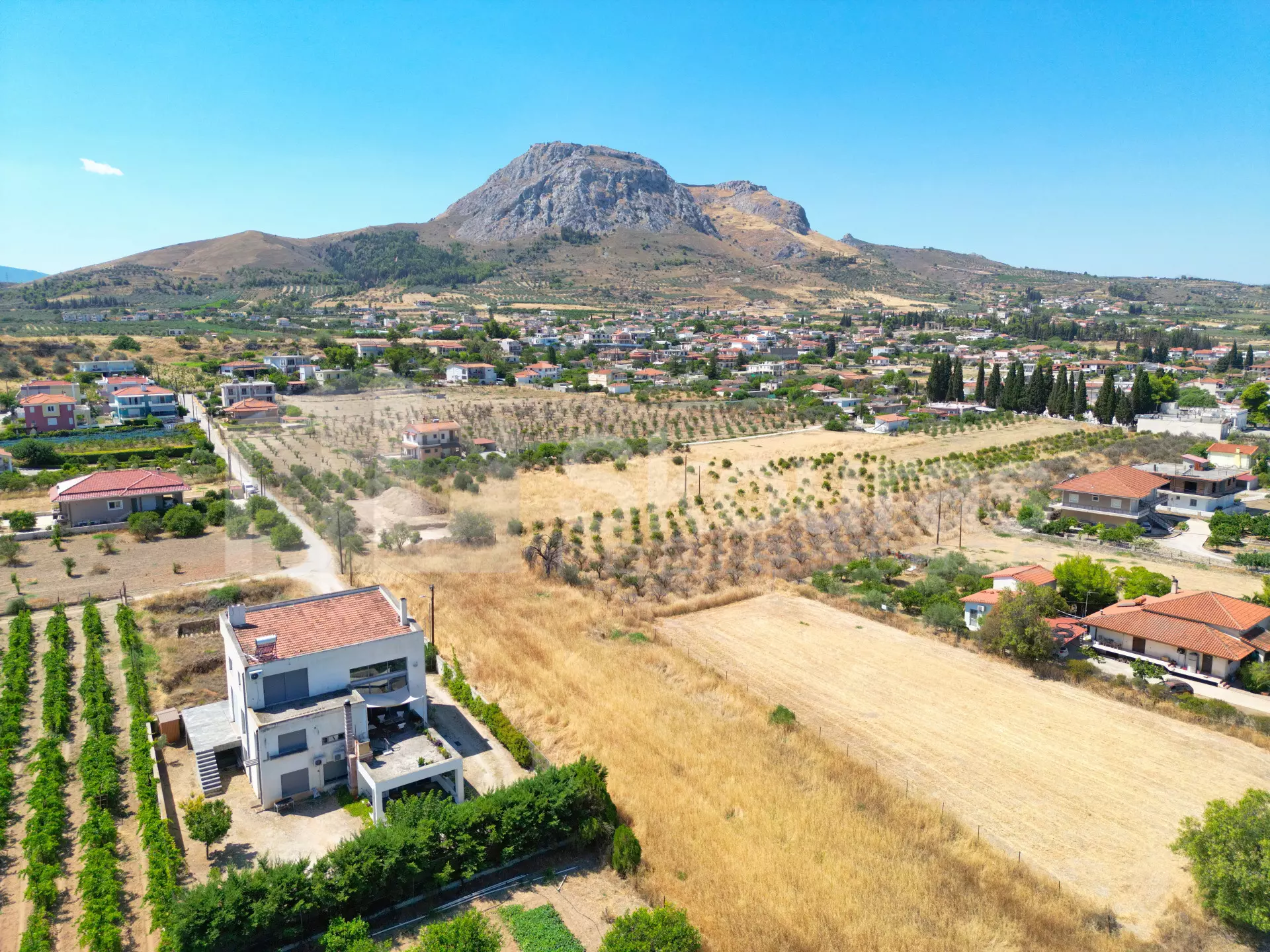 288038b4e4384d5dba1f6047722b8b19