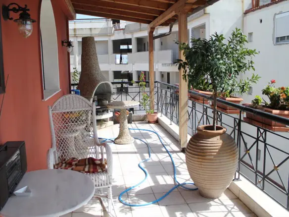 Building In Thermaikos, Greece (500 M²)