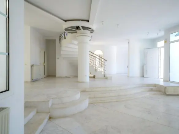 6-bedroom Villa In Oreokastro, Greece (584 M²)