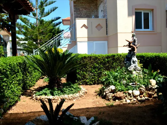 Detached House In Artemida (loutsa), Greece (330 M²)