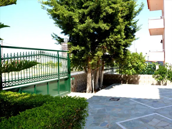 Detached House In Artemida (loutsa), Greece (330 M²)