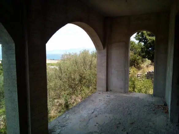 3-bedroom Detached House In Sikiona, Greece (690 M²)