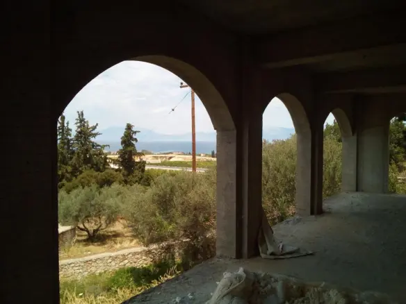 3-bedroom Detached House In Sikiona, Greece (690 M²)