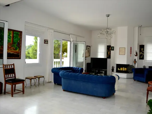 8-bedroom Detached House In Marathonas, Greece (260 M²)