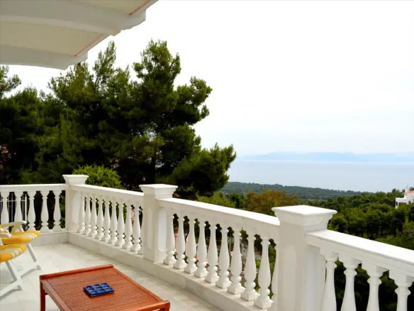 8-bedroom Detached House In Marathonas, Greece (260 M²)
