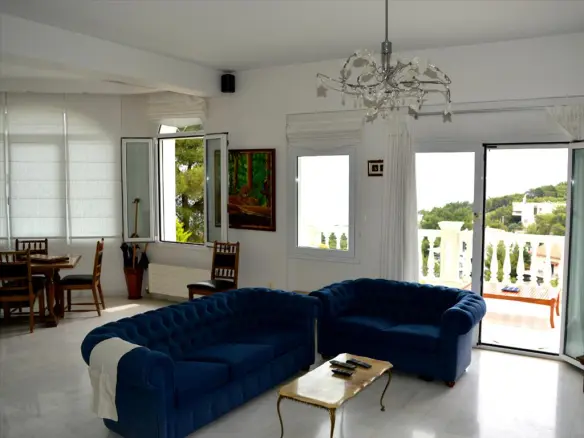 8-bedroom Detached House In Marathonas, Greece (260 M²)