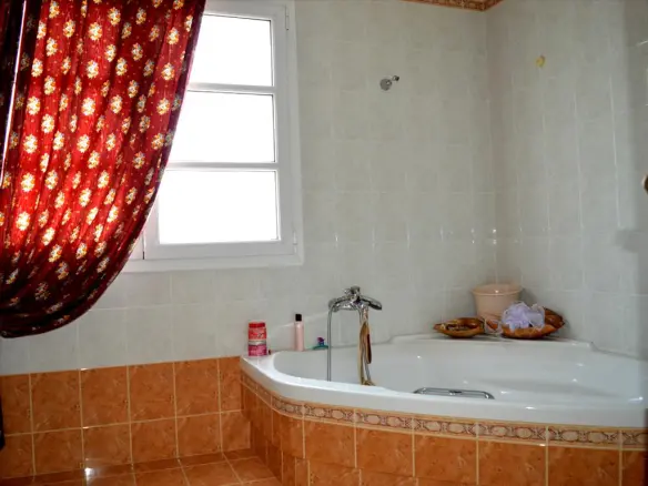 8-bedroom Detached House In Marathonas, Greece (480 M²)