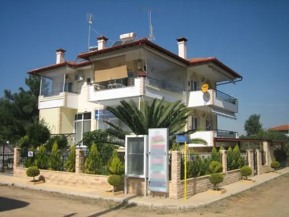Business In Nea Propontida, Greece (330 M²)