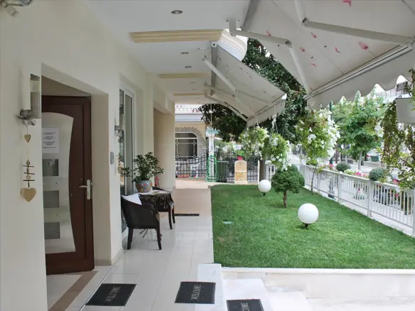 Hotel In Katerini, Greece (650 M²)
