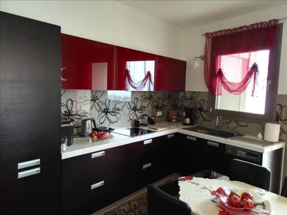 Detached House 333 M² Located In Epirus Region