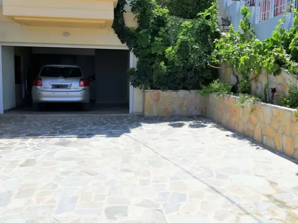5-bedroom Detached House In Kalamos, Greece (320 M²)