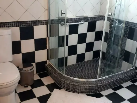 5-bedroom Detached House In Kalamos, Greece (320 M²)