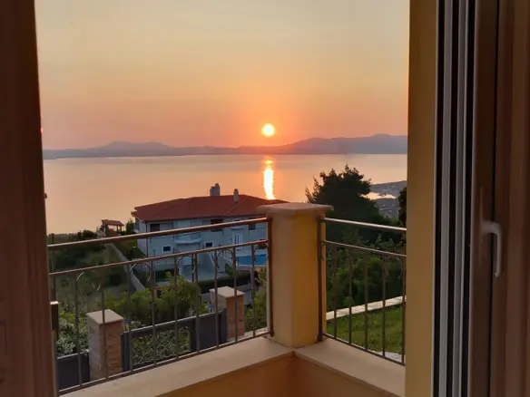 5-bedroom Detached House In Kalamos, Greece (320 M²)