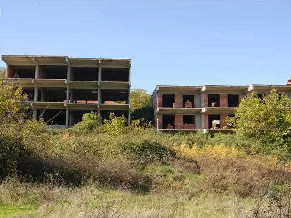 Business In Greece (700 M²)