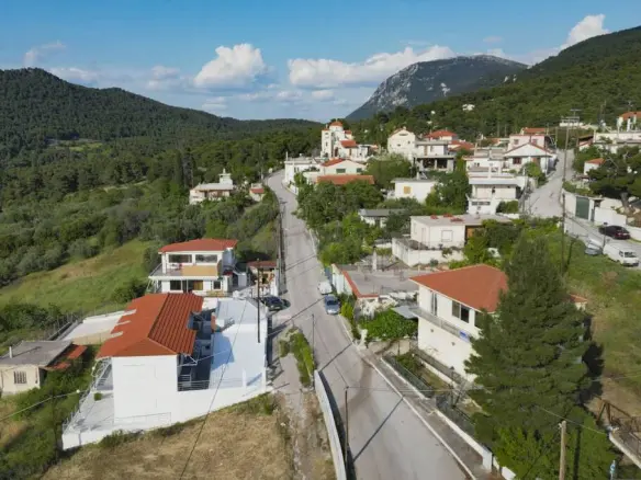 Building In Loutraki-perachora, Greece (240 M²)
