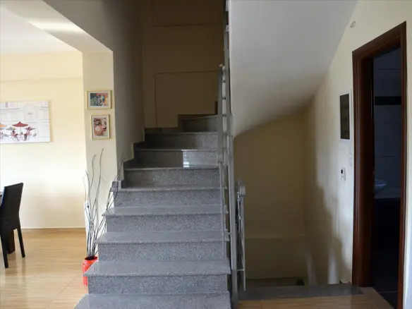 4-bedroom Maisonette In Easts Olimpos, Greece (162 M²)
