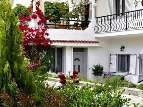 Detached House In Nea Makri, Greece (260 M²)