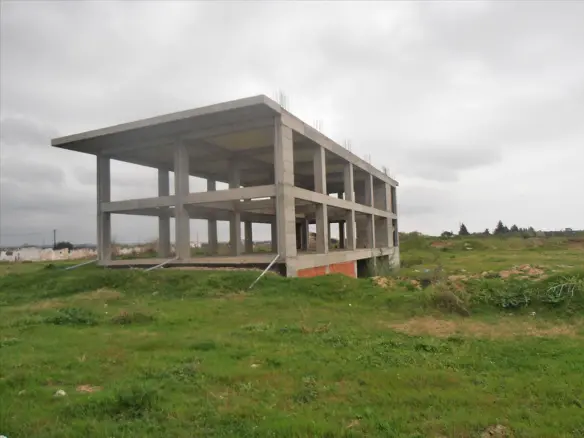 Business In Greece (462 M²)
