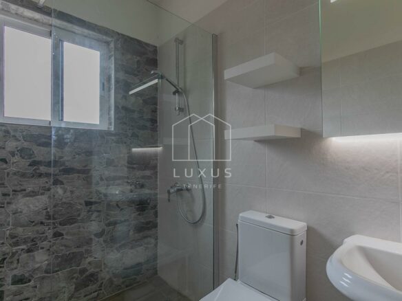 3-bedroom Country House In Icod De Los Vinos, Spain (195 M²)