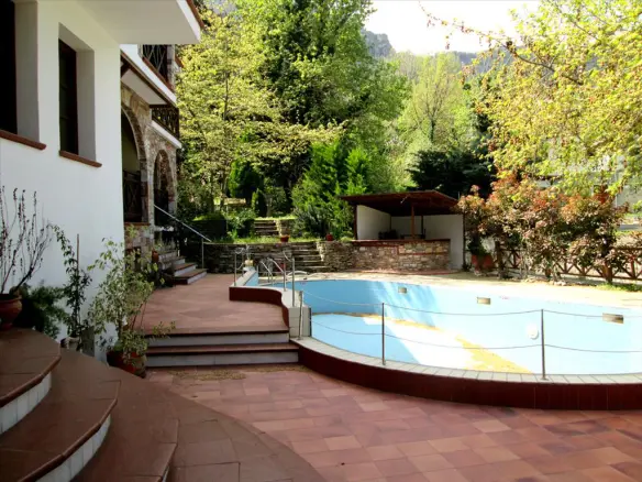 Hotel In Thasos, Greece (560 M²)