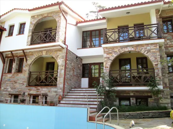 Hotel In Thasos, Greece (560 M²)